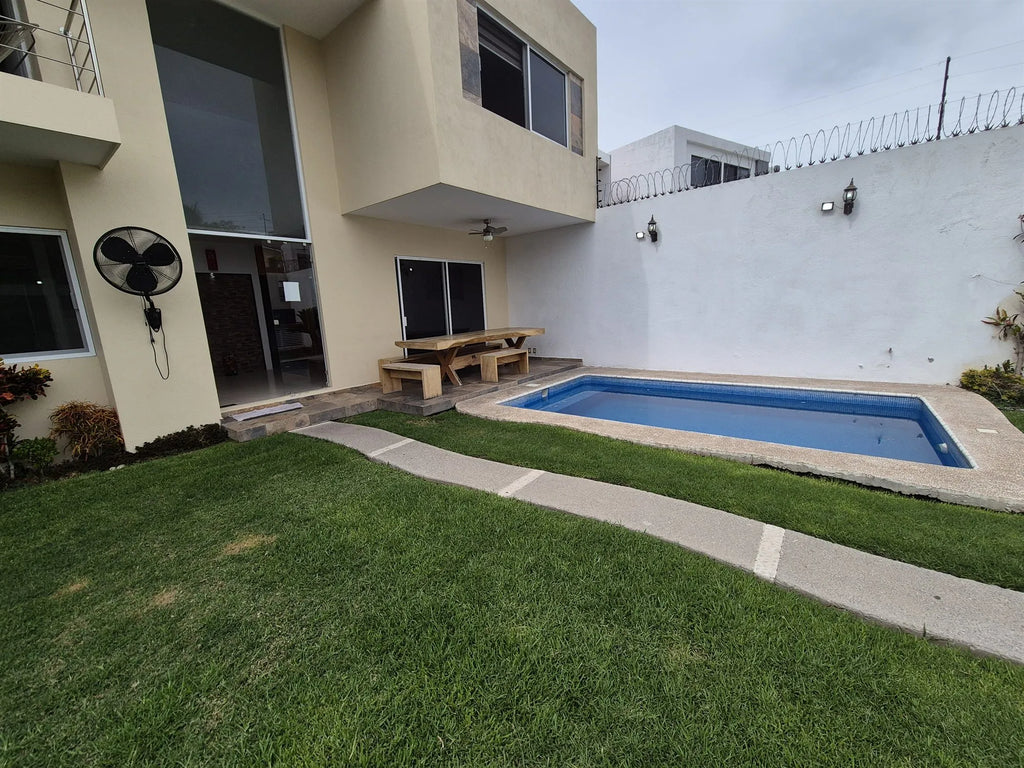 CASA NANCY BURGOS