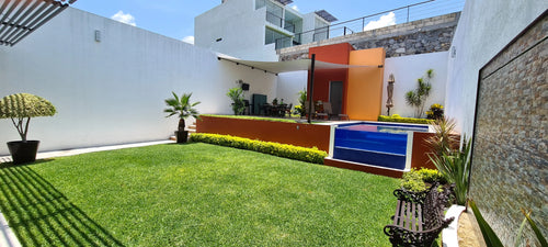 Casa en venta en Residencial Corinto, Temixco — 4 recámaras, alberca y paneles solares