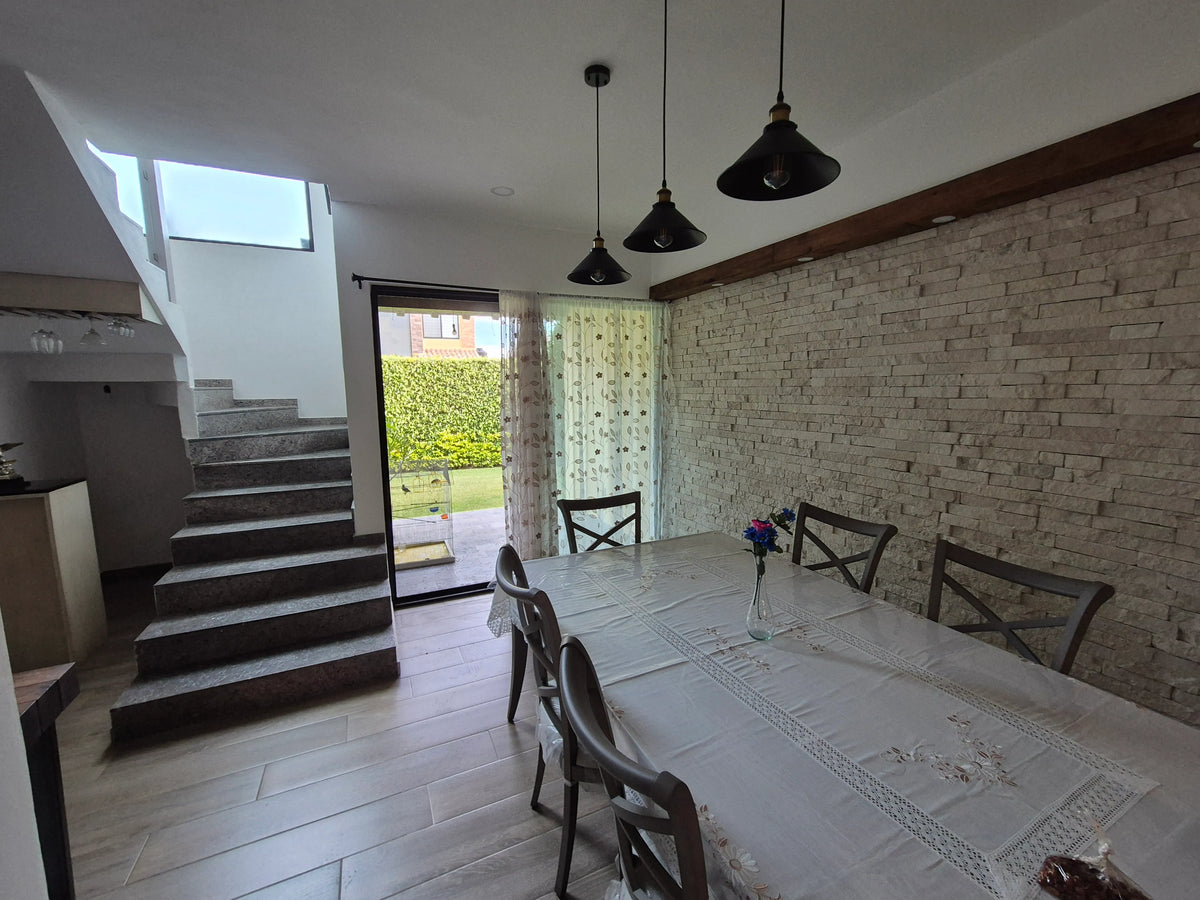 Comedor con vista al jardín — Casa Brisas del Mar, Jiutepec