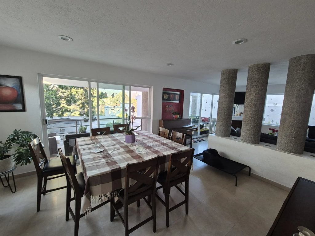 CASA TERE CROSWELL