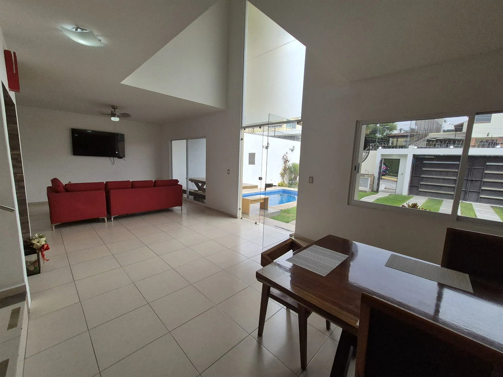 CASA NANCY BURGOS