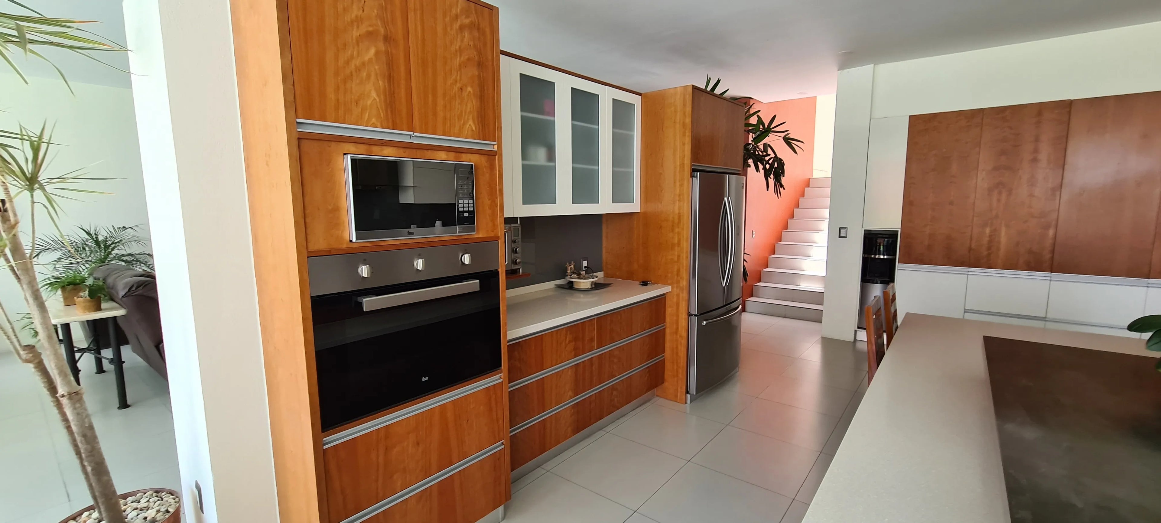 Casa en venta en Residencial Corinto, Temixco — 4 recámaras, alberca y paneles solares