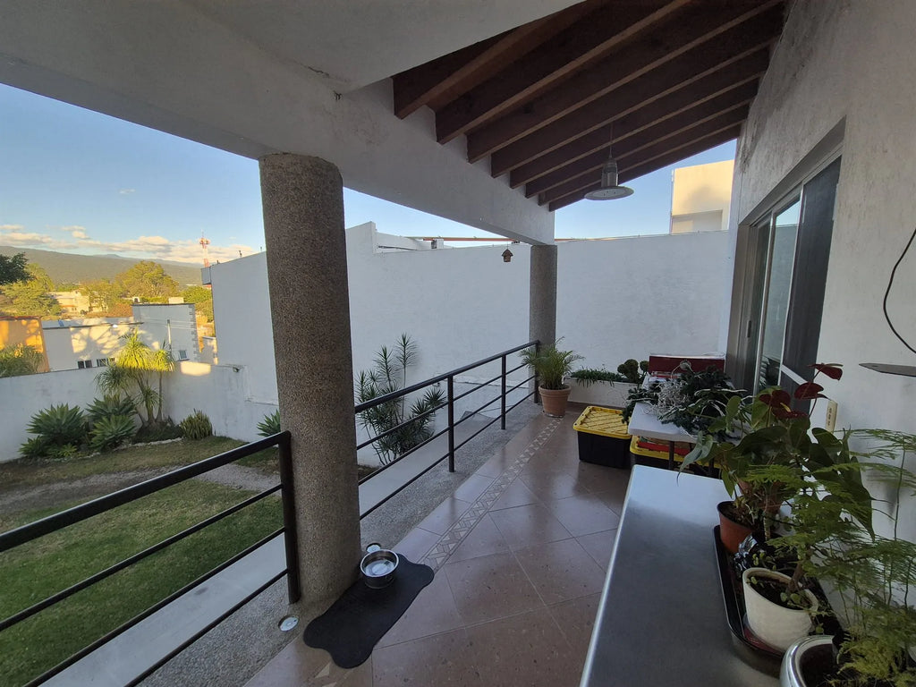 CASA TERE CROSWELL