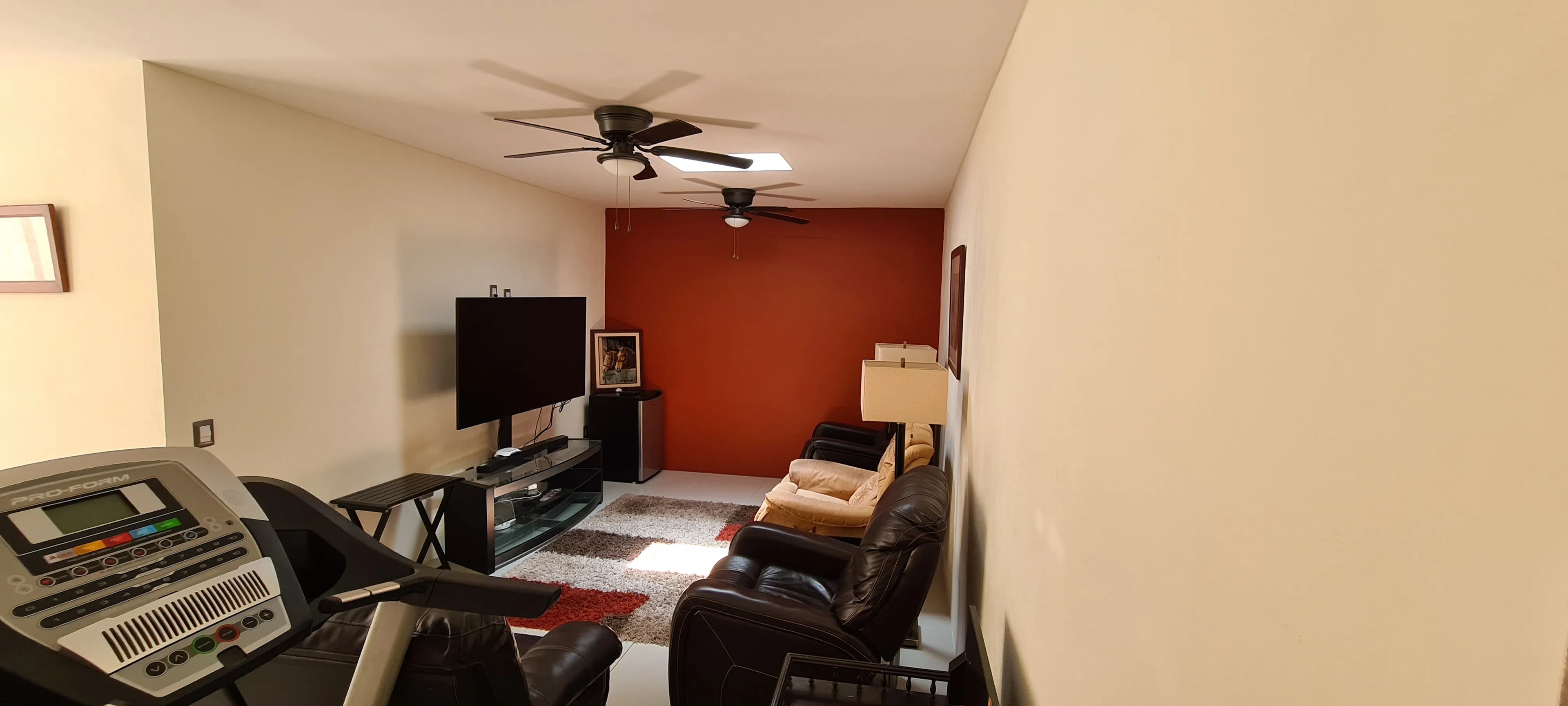 Casa en venta en Residencial Corinto, Temixco — 4 recámaras, alberca y paneles solares