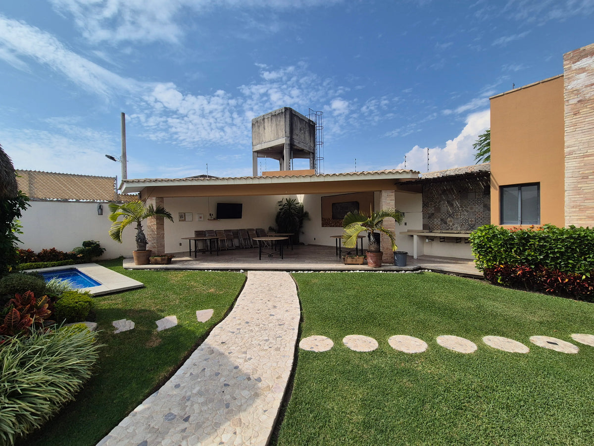 Palapa y terraza — Casa Brisas del Mar, Jiutepec