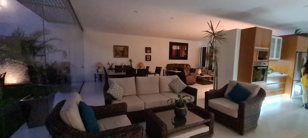 Casa en venta en Residencial Corinto, Temixco — 4 recámaras, alberca y paneles solares